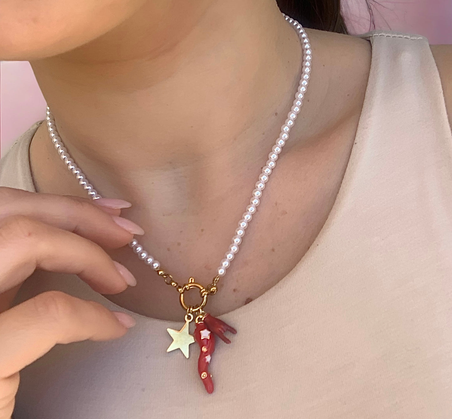 Collana perle con charm fortuna